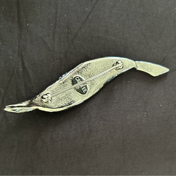 Vintage Carolee Leaf Brooch: Blue Crystal Silvertone Pin - Picture 7 of 11